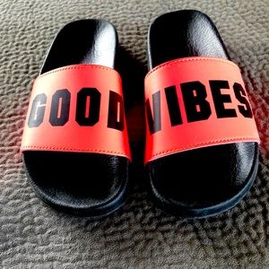 VS Good Vibes slides